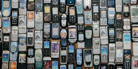 G­e­r­i­ ­G­e­l­i­y­o­r­l­a­r­:­ ­T­u­ş­l­u­ ­T­e­l­e­f­o­n­l­a­r­ ­T­e­k­r­a­r­d­a­n­ ­M­o­d­a­ ­O­l­m­a­y­a­ ­B­a­ş­l­ı­y­o­r­